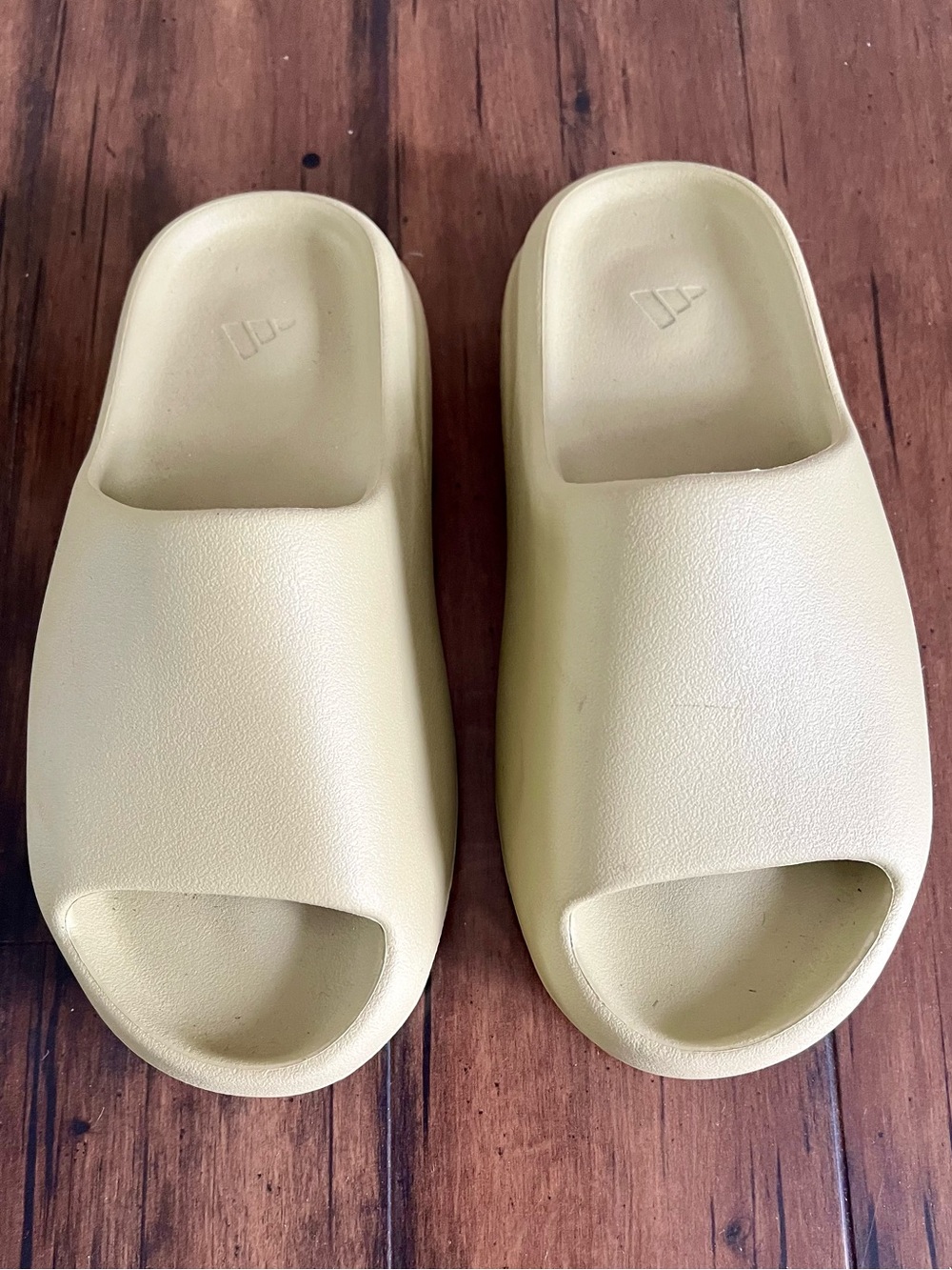 Adidas Yeezy Slide Resin FZ5904 - Size 8 - Picture 5 of 11